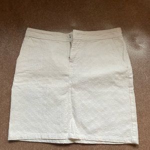 White denim skirt